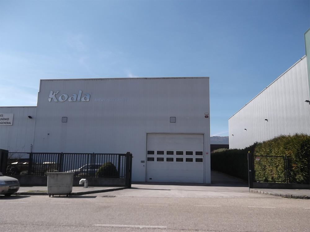 Moldes, reciclaxe de cartón e Showroom en Koala Internacional SL_capa